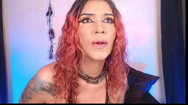 Agatha Tenebris online show from 12/17/25, 06:02