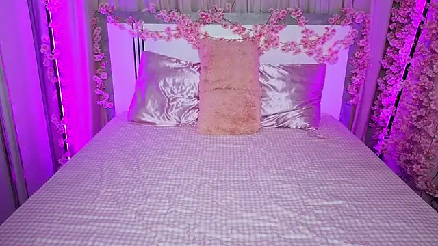 LilyStarlight online show from 06/04/26, 03:44