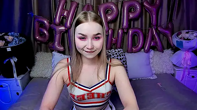 LilyStarlight online show from 11/10/25, 03:55