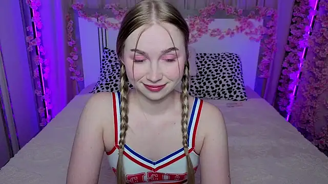 LilyStarlight online show from 04/30/26, 03:46