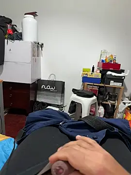 Alerandro00 online show from 02/10/25, 01:03