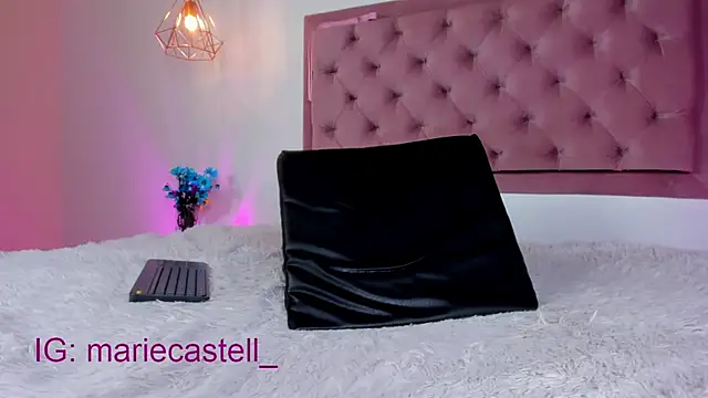 Marie Castelzc online show from 03/20/25, 04:42