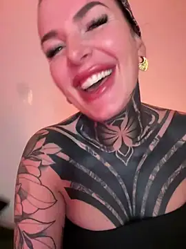 Snapshot of InkedBiitch chatting on 12/16/24, 06:53 InkedBiitch online show from 12/16/24, 06:53