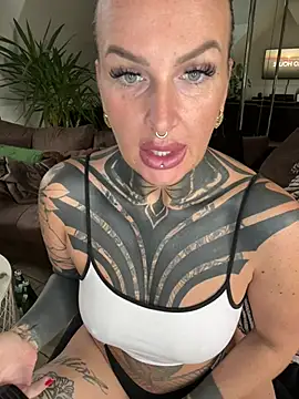InkedBiitch online show from 04/24/26, 06:37