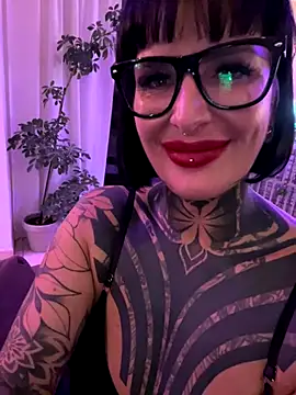 InkedBiitch online show from 10/30/25, 06:38