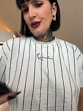 InkedBiitch online show from 01/10/26, 09:04