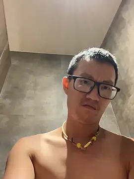 Exposedsian online show from 05/31/26, 10:43