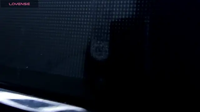 Snapshot of MaiaPetitte_ chatting on 01/11/25, 04:57 MaiaPetitte online show from 01/11/25, 04:57