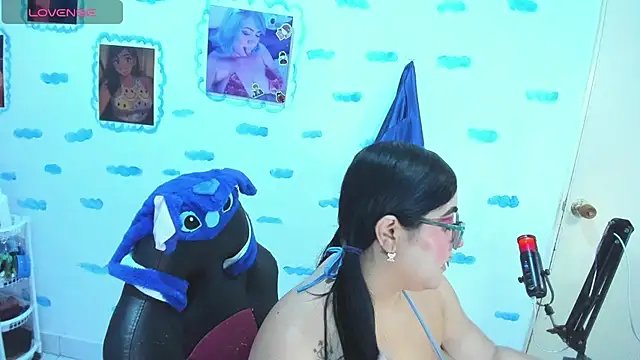 OnlyBluex online show from 12/19/25, 02:04