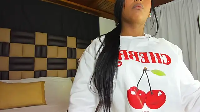 BarbieKano online show from 11/29/25, 01:06