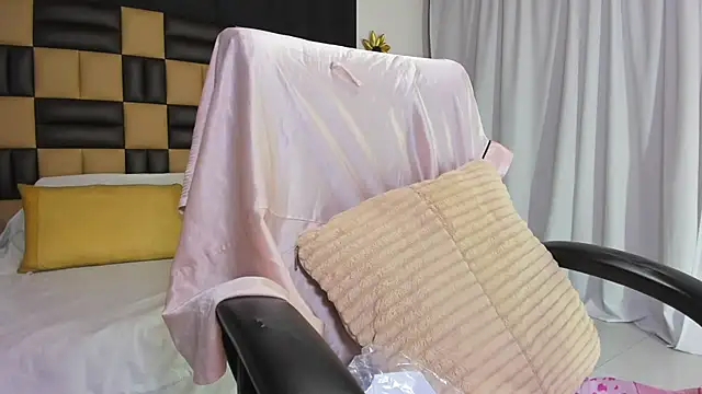 BarbieKano online show from 11/30/25, 11:05