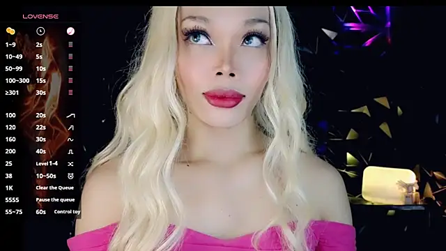 Snapshot of sugar_bbyxx chatting on 10/15/25, 04:11 sugar bbyxx online show from 10/15/25, 04:11