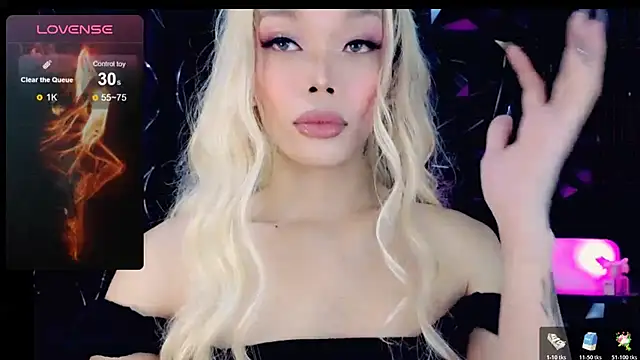 Snapshot of sugar_bbyxx chatting on 10/21/25, 01:21 sugar bbyxx online show from 10/21/25, 01:21