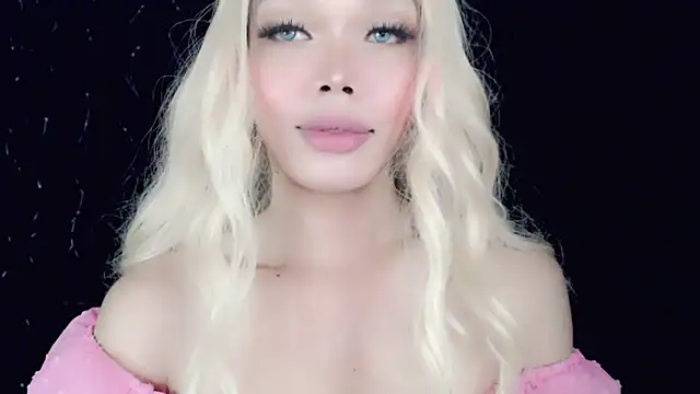 Snapshot of sugar_bbyxx chatting on 03/13/25, 12:13 sugar bbyxx online show from 03/13/25, 12:13