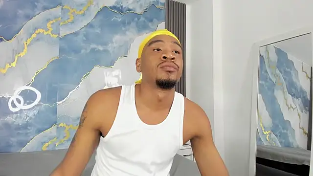 Snapshot of Kylieandjhonny chatting on 09/17/25, 08:00 Kylieandjhonny online show from 09/17/25, 08:00