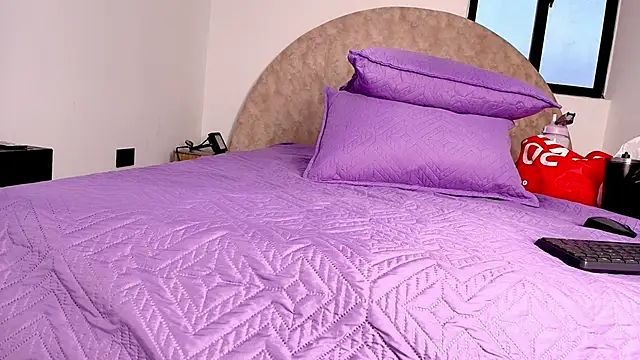  ebony-queen  online show from 11/15/25, 11:58