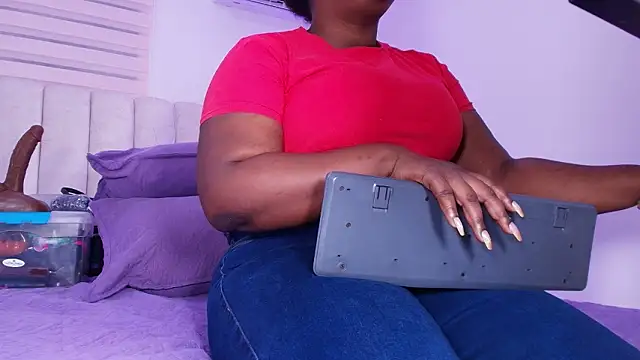  ebony-queen  online show from 03/03/26, 03:02