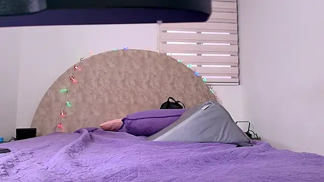  ebony-queen  online show from 12/17/25, 11:59