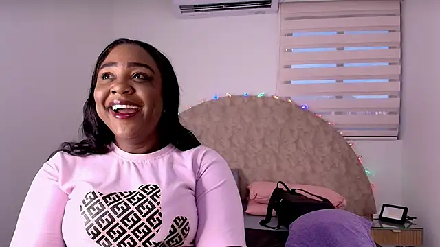  ebony-queen  online show from 01/07/26, 11:59