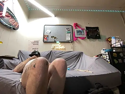 Snapshot of WhiteChocalate_69 chatting on 03/08/25, 02:51 WhiteChocalate 69 online show from 03/08/25, 02:51