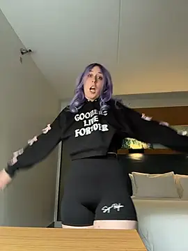ursluttygf online show from 04/10/26, 10:06