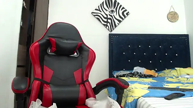 QueenSquirt  online show from 02/15/26, 07:46