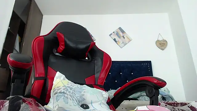 QueenSquirt  online show from 10/12/25, 09:38