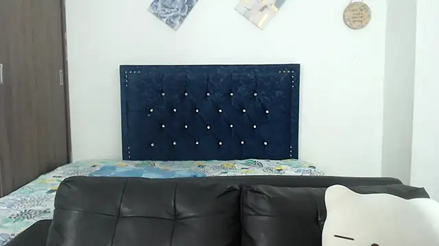 QueenSquirt  online show from 03/18/25, 08:05