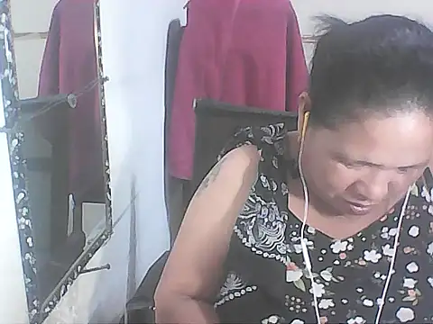 hotwet mama4uxx online show from 02/02/26, 04:44