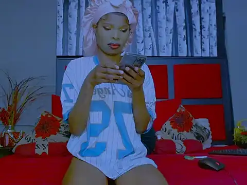 MissParis26 online show from 11/26/25, 09:26