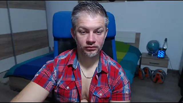 RobbyShawz online show from 10/10/25, 04:24