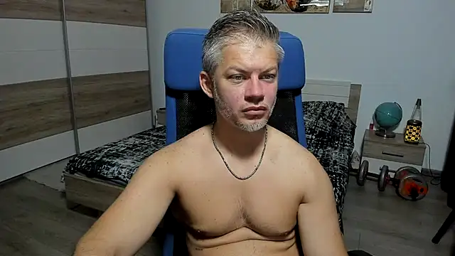 Snapshot of RobbyShawz chatting on 07/11/26, 04:57 RobbyShawz online show from 07/11/26, 04:57