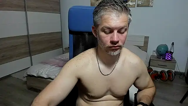 Snapshot of RobbyShawz chatting on 06/05/26, 06:52 RobbyShawz online show from 06/05/26, 06:52