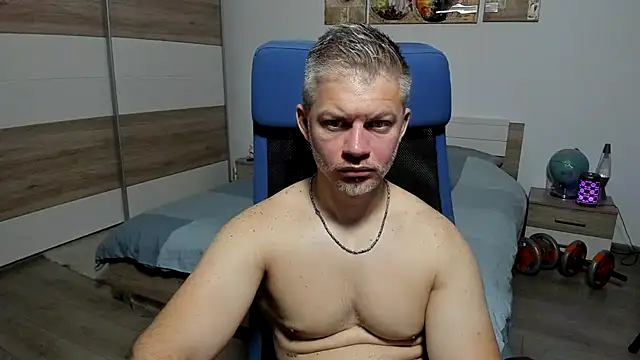 Snapshot of RobbyShawz chatting on 06/18/26, 04:11 RobbyShawz online show from 06/18/26, 04:11