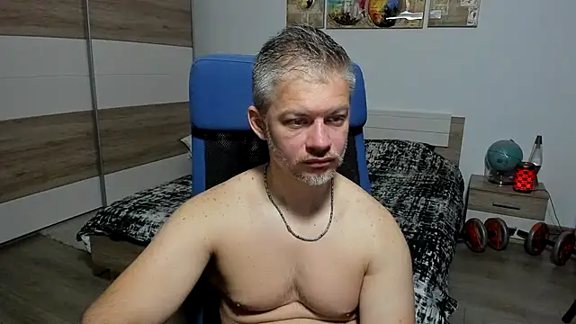 Snapshot of RobbyShawz chatting on 06/26/26, 04:18 RobbyShawz online show from 06/26/26, 04:18