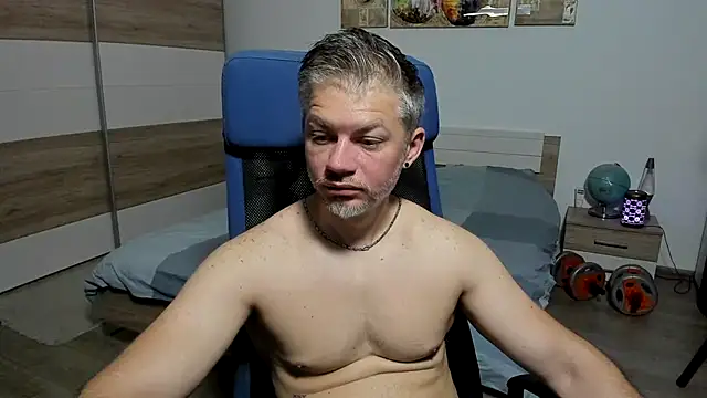 Snapshot of RobbyShawz chatting on 06/07/26, 05:12 RobbyShawz online show from 06/07/26, 05:12