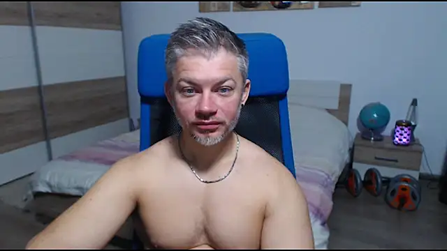 RobbyShawz online show from 09/30/25, 04:07