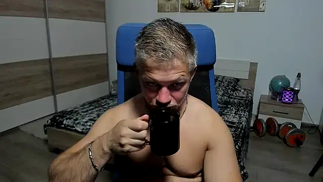 Snapshot of RobbyShawz chatting on 07/05/26, 05:14 RobbyShawz online show from 07/05/26, 05:14