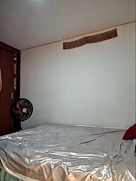 Natashariley1 online show from 12/07/24, 09:33