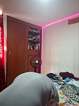 Natashariley1 online show from 02/28/25, 07:56