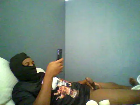 Snapshot of TitularAdaption chatting on 10/26/25, 06:36 TitularAdaption online show from 10/26/25, 06:36