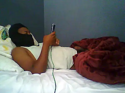 Snapshot of TitularAdaption chatting on 10/05/25, 06:26 TitularAdaption online show from 10/05/25, 06:26