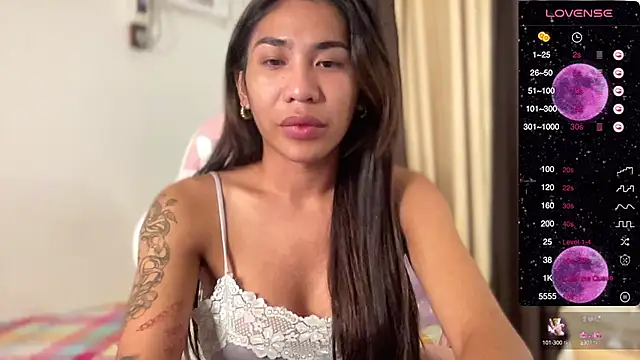 Alaia Pope online show from 12/20/24, 02:37