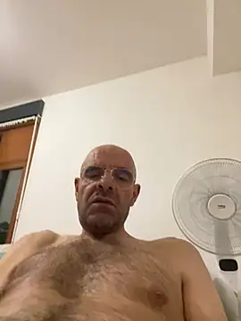 Snapshot of slim1976006 chatting on 07/23/26, 01:58 slim1976006 online show from 07/23/26, 01:58