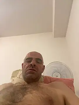 Snapshot of slim1976006 chatting on 06/28/26, 12:44 slim1976006 online show from 06/28/26, 12:44