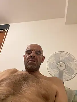 Snapshot of slim1976006 chatting on 07/24/26, 08:27 slim1976006 online show from 07/24/26, 08:27