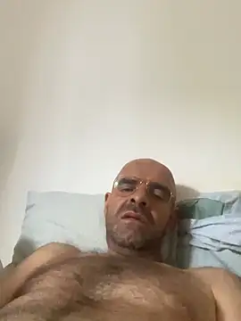 Snapshot of slim1976006 chatting on 07/17/26, 05:04 slim1976006 online show from 07/17/26, 05:04