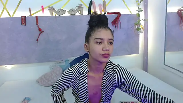 Sweetcristin online show from 09/29/25, 01:12