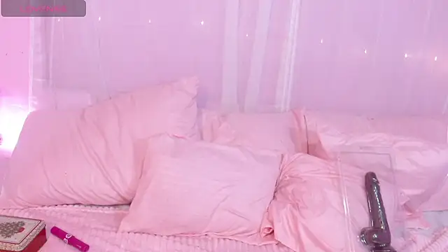 Sweetcristin online show from 06/28/26, 03:57