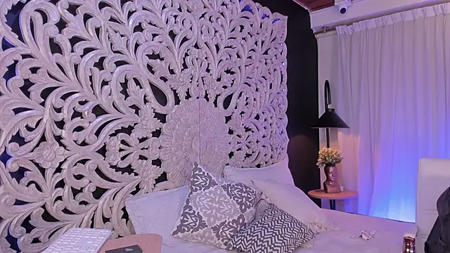 pamela doll3 online show from 10/22/25, 04:01